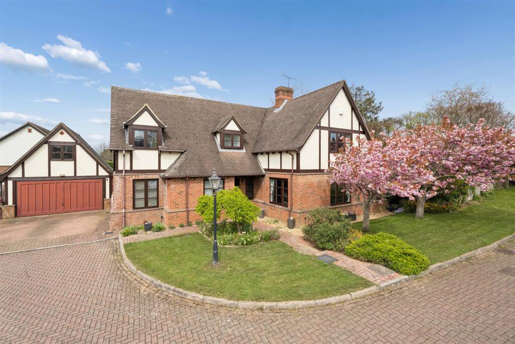 Main image of property: Maltings Close, Stewkley, Buckinghamshire