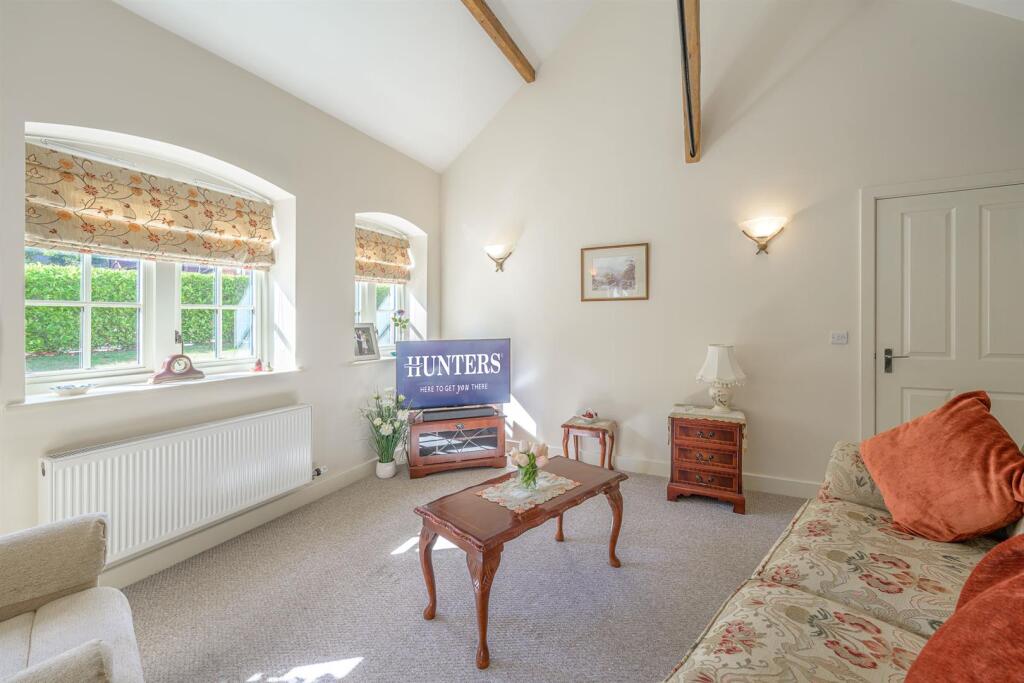 House in Dudley, Hawbush - More