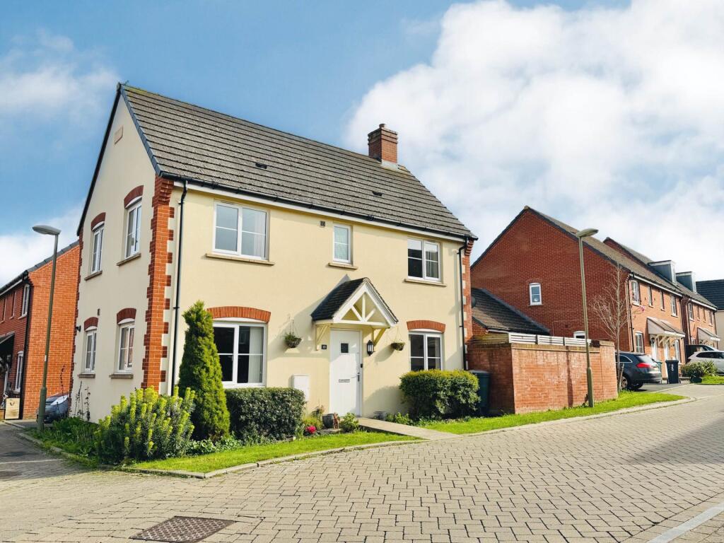 Main image of property: Robin Way, Didcot