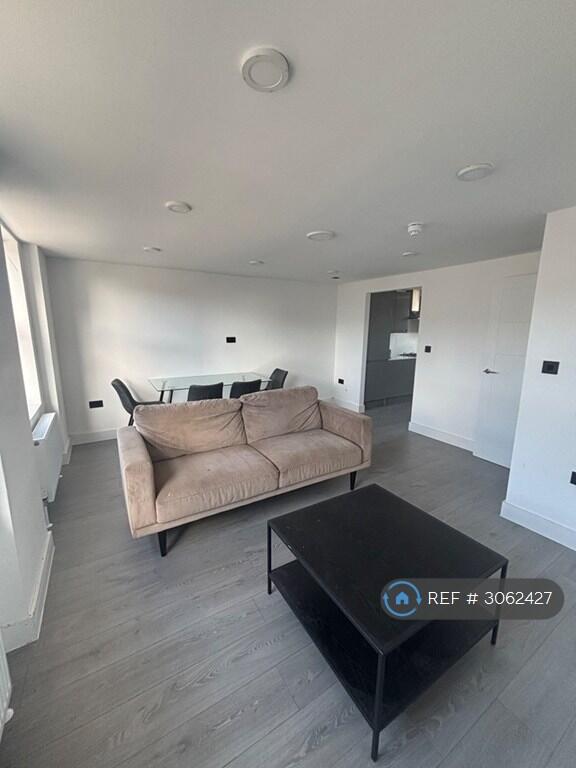 Apartment in London - View 2