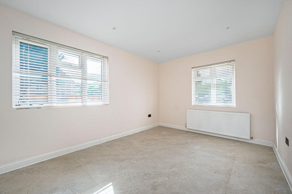 House in London - View 5