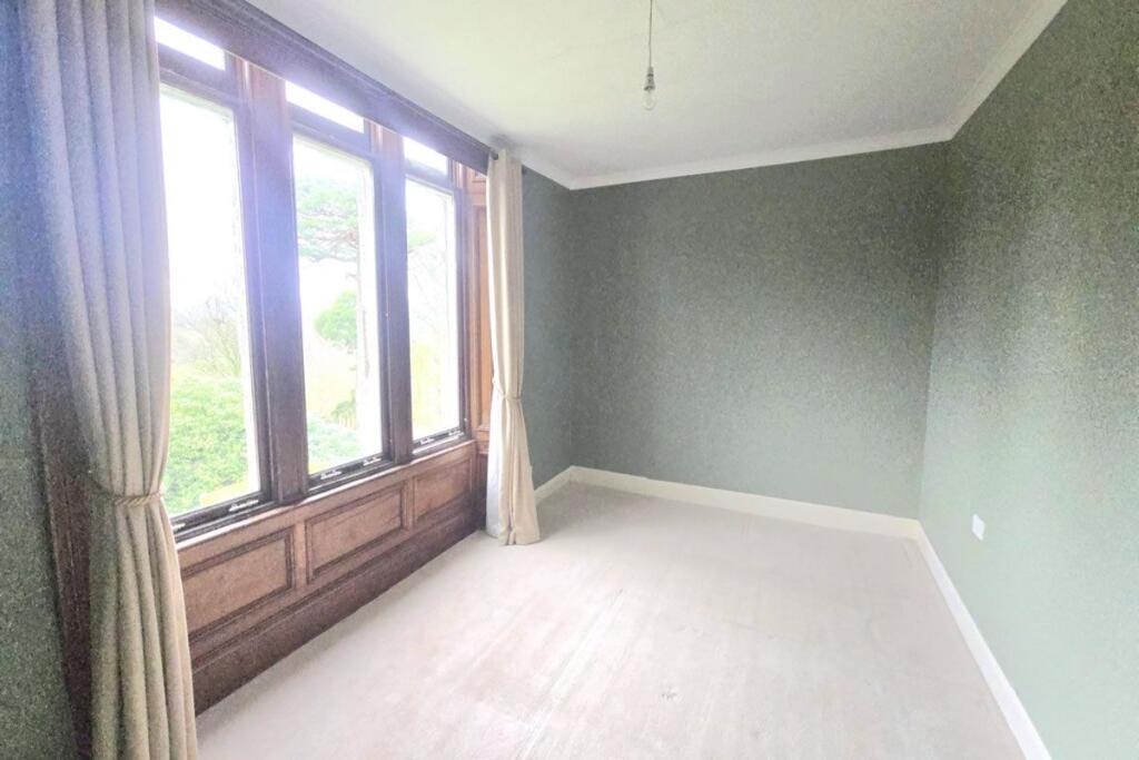 Apartment in Glasgow, Stirling - View 6