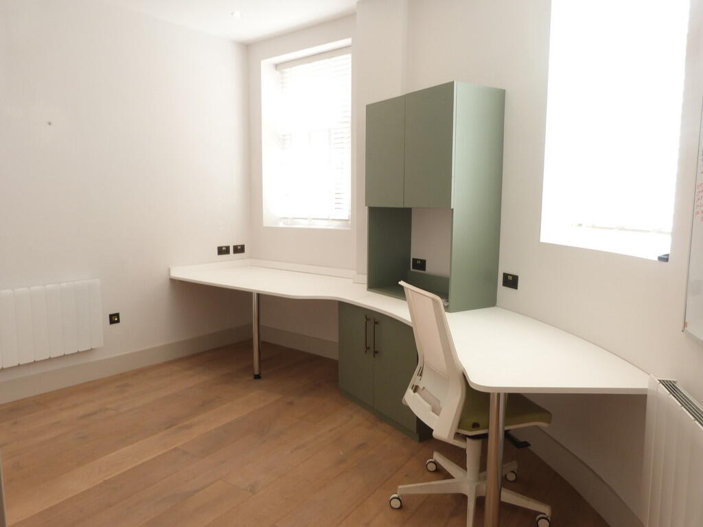Apartment in Worcester - View 4