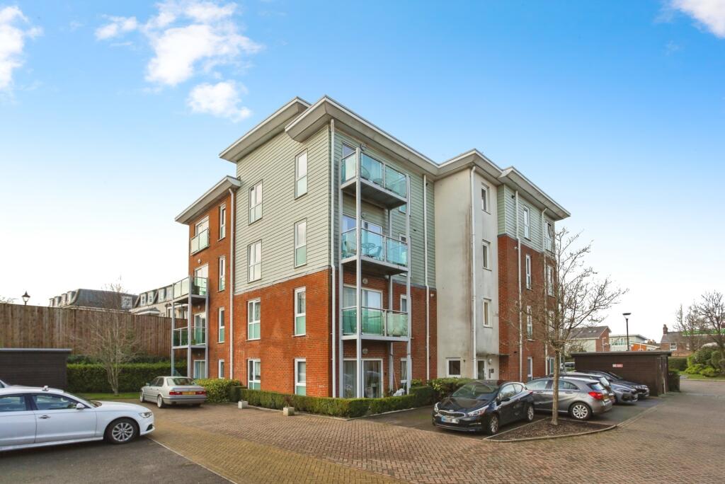 Main image of property: Hempson Court, St. Johns Close, Tunbridge Wells, TN4