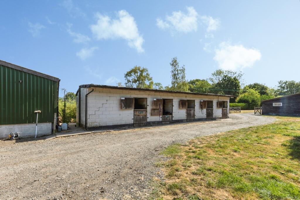House in Redhill - View 4
