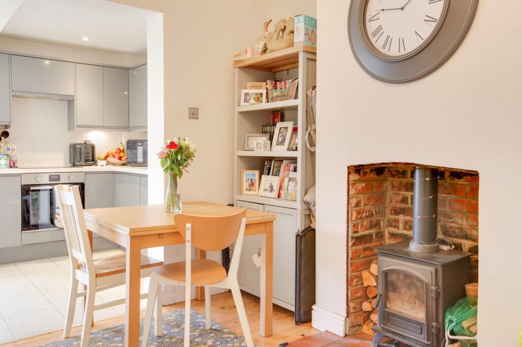 House in Chelmsford, Great Baddow - View 2