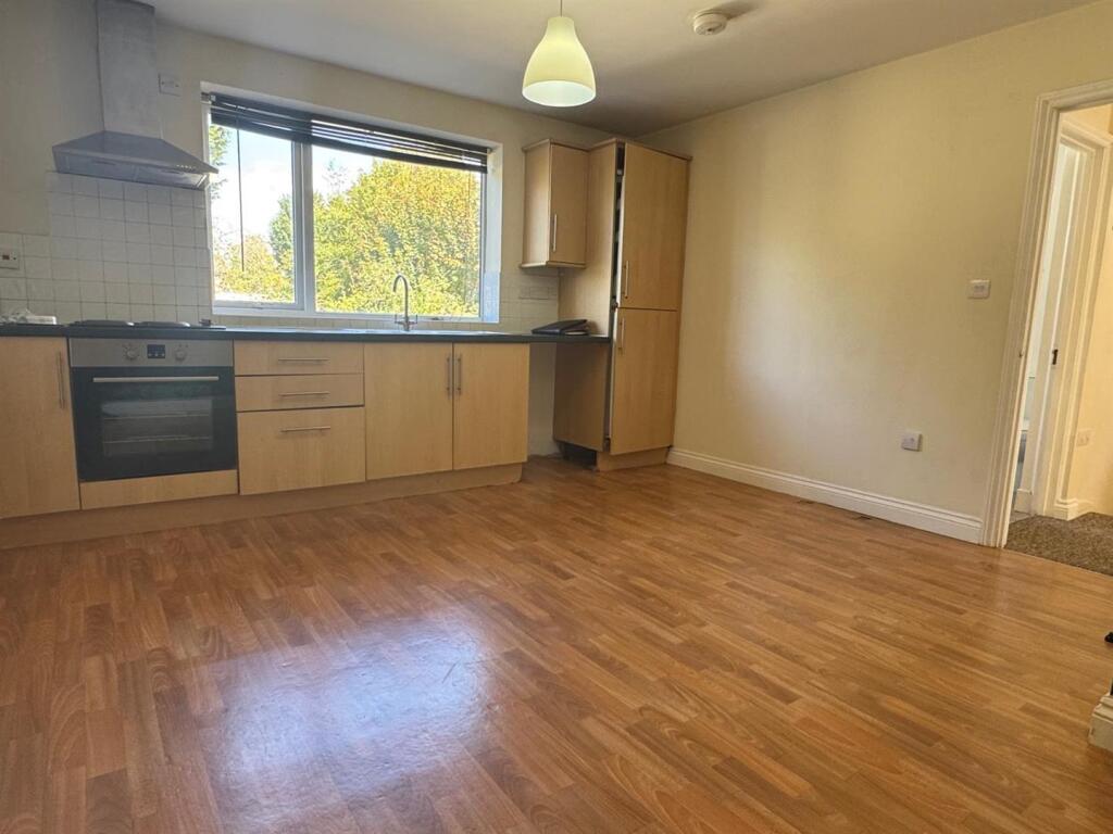 Apartment in Bristol - More