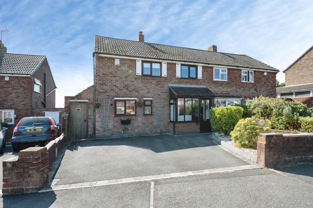 Main image of property: Lye Cross Road, Tividale, Oldbury