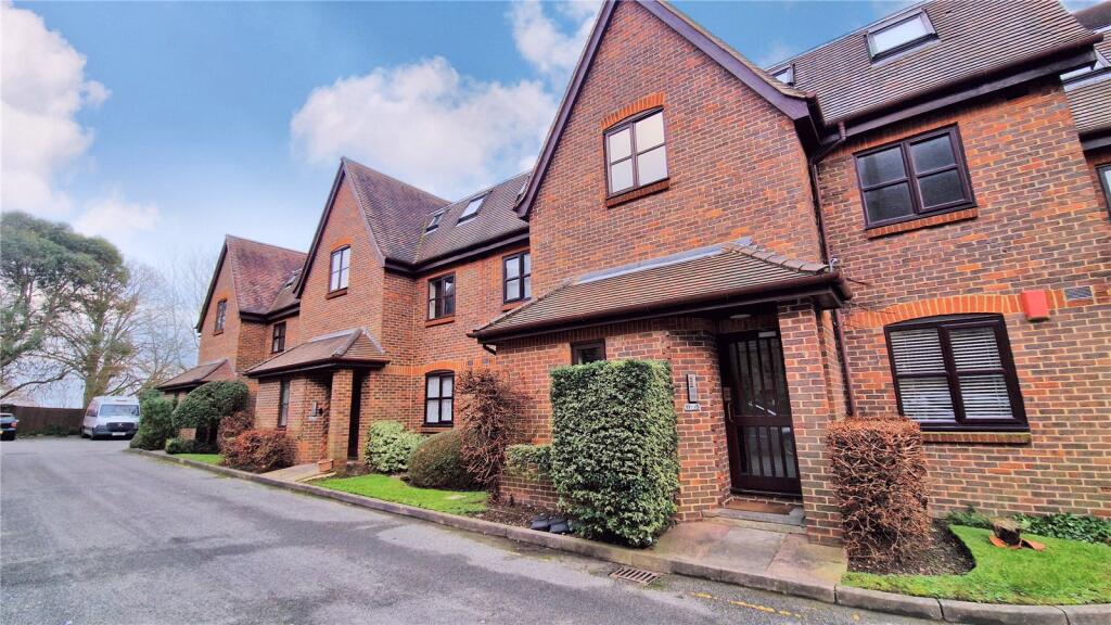 Main image of property: Andrews Place, London, SE9