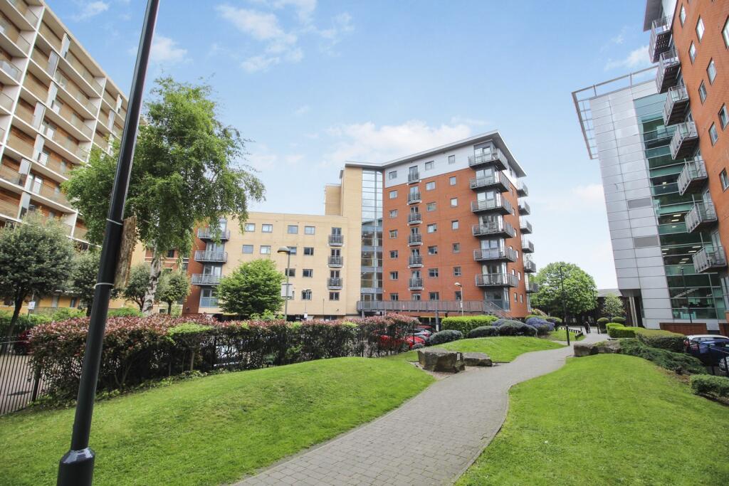 Main image of property: City Walk, Leeds, West Yorkshire, LS11