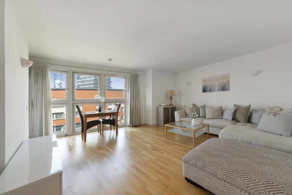 Main image of property: New Providence Wharf, Fairmont Avenue, E14