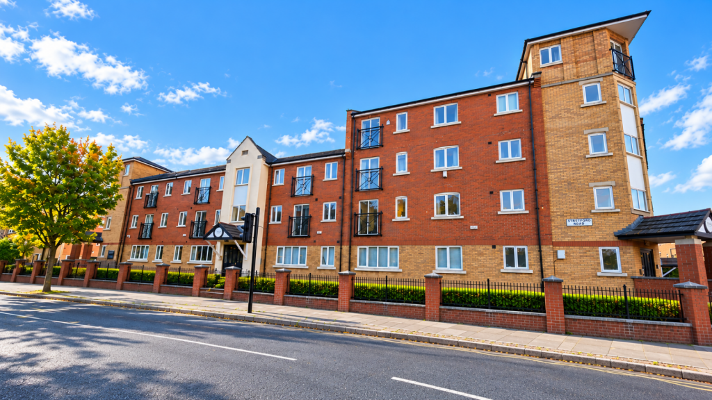 2-bed flat on Stretford Road, Hulme, Manchester, M15 4AY, £179,950