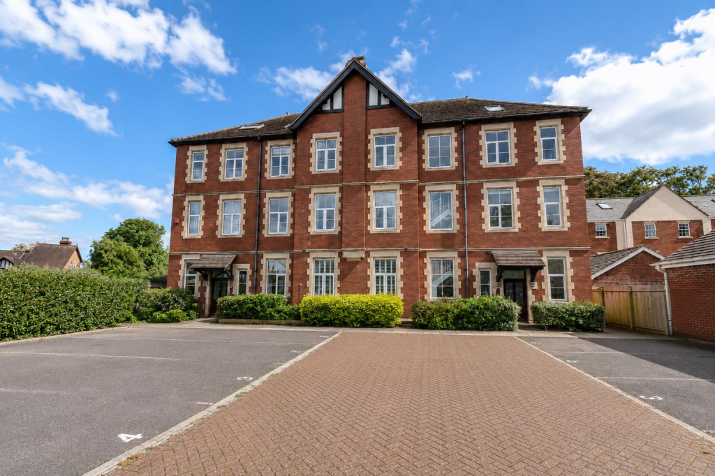 Main image of property: Perrett Way, Pill