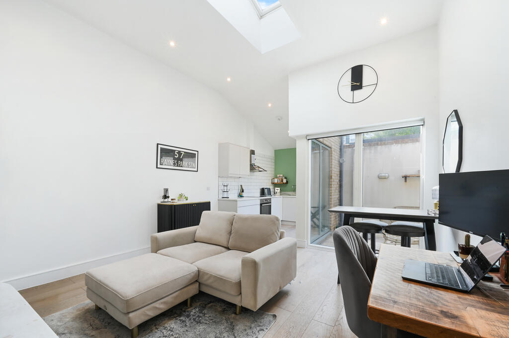 Apartment in London - View 3