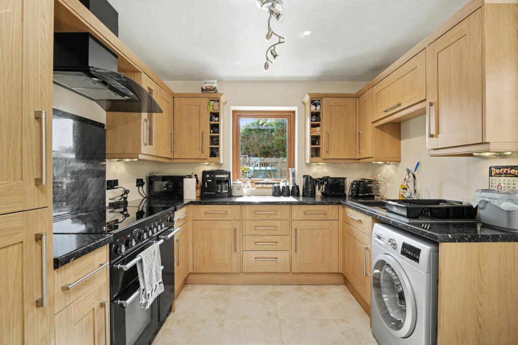 Central Avenue, Enfield photo 3