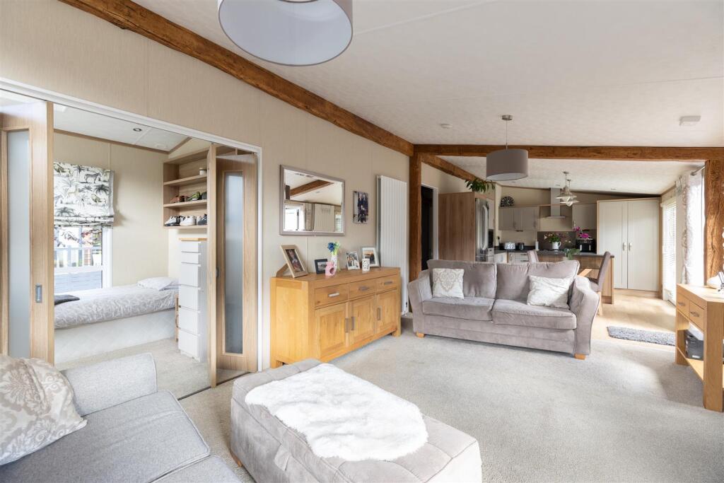 House in Perth - View 4