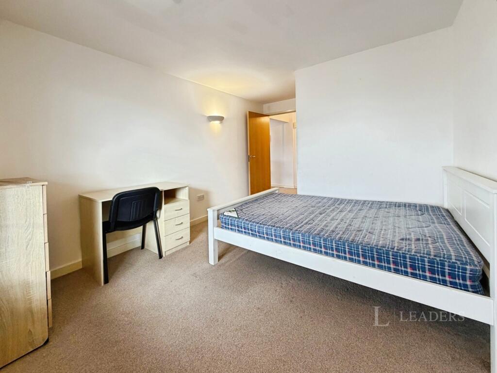 Apartment in Nottingham - More