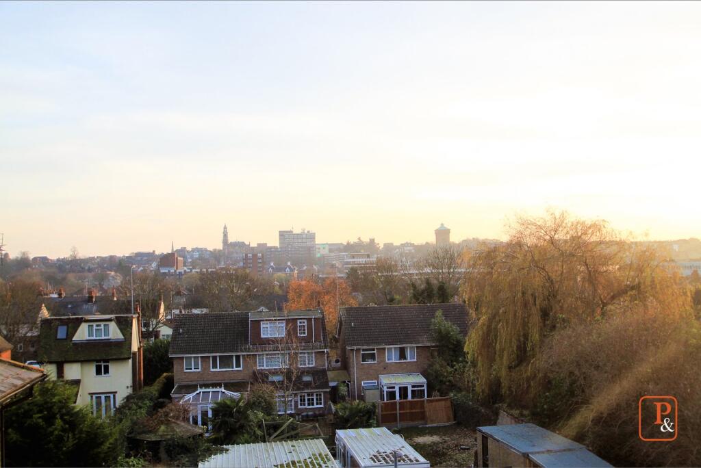 Apartment in Colchester, New Town - View 2