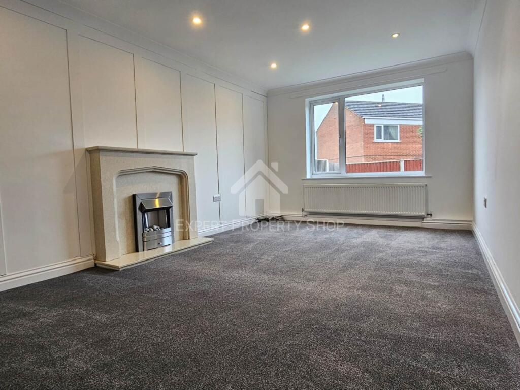 House in Worksop, Prospect Hill - View 2