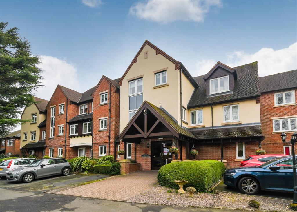 Main image of property: Flat 8, Pendene Court, Penn Road, Wolverhampton