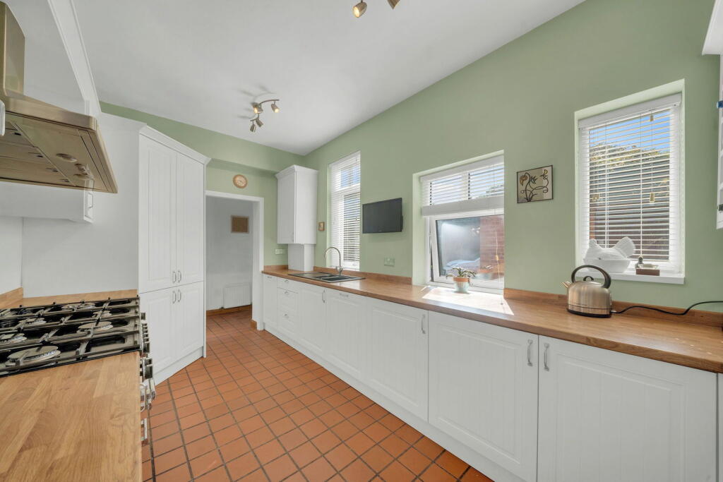 Bolton Road, Anderton, Lancashire, PR6 - View 6