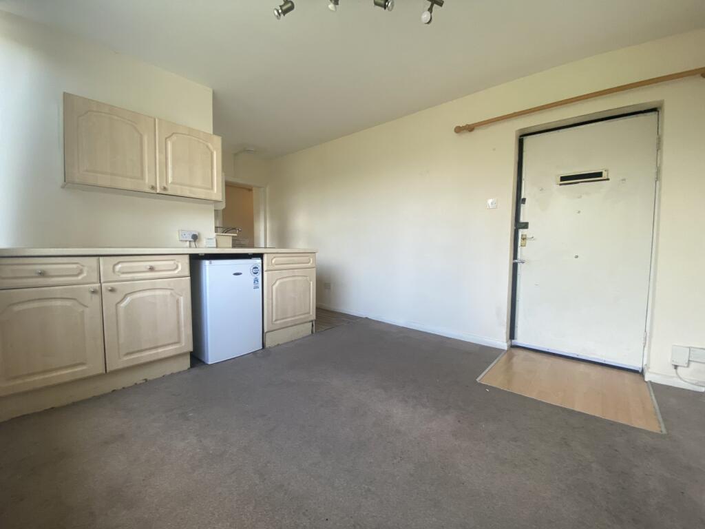 Apartment in Birmingham, West Midlands - View 3