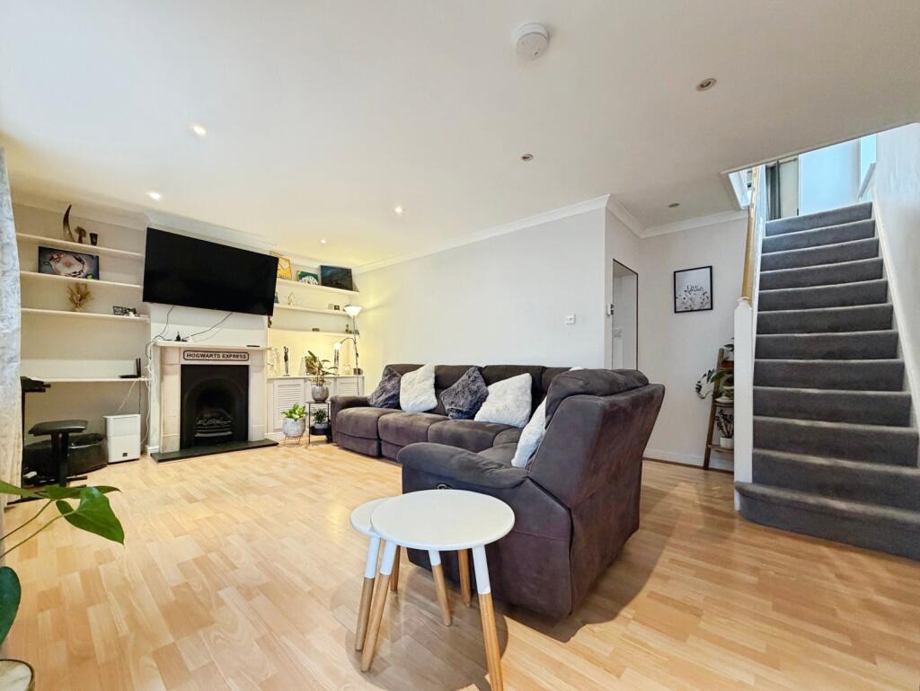 House in Rushmoor, North Camp, Farnborough - View 2