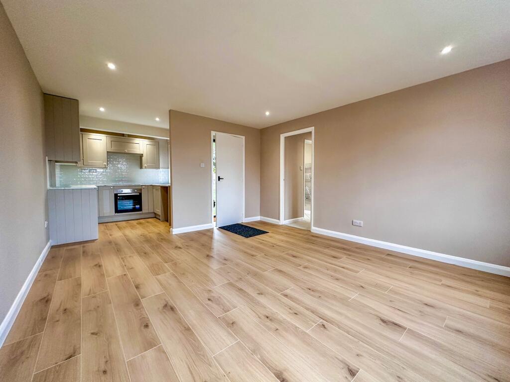 House in North Kesteven, Waddington - View 2