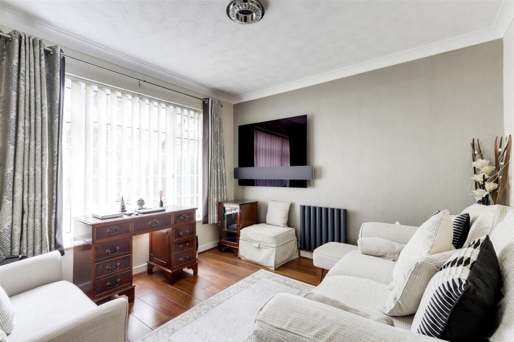 House in Rushcliffe, Abbey Park - View 5