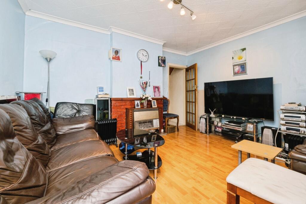 House in Romford - View 2