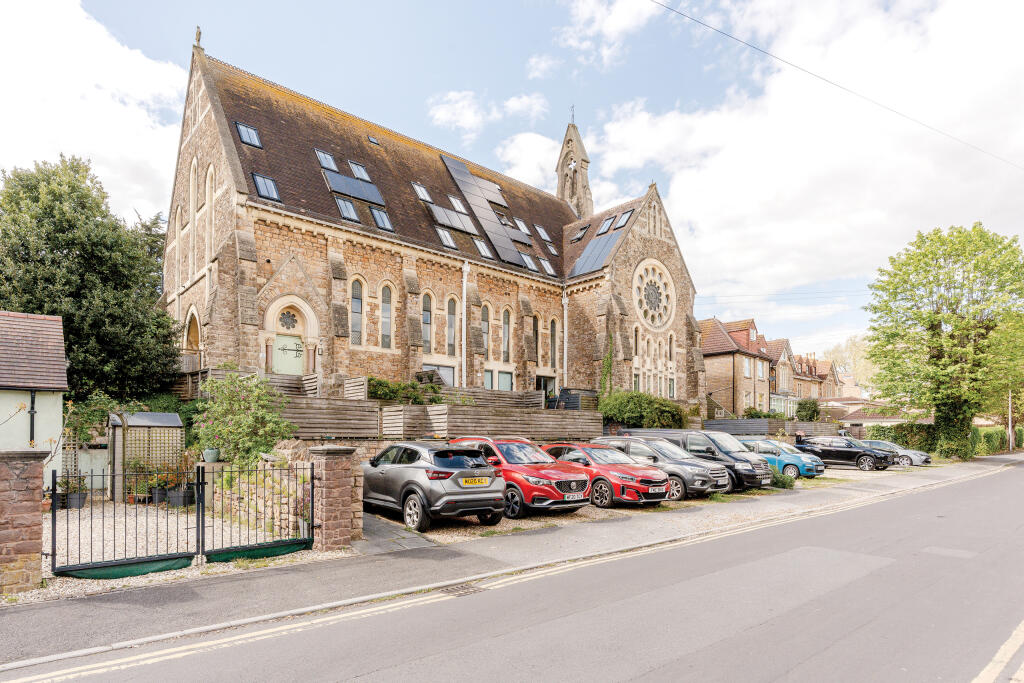 Main image of property: The View, Woodhill Road