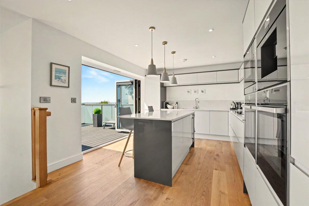 House in Exeter - View 4