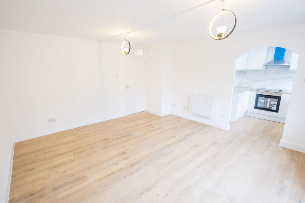 Main image of property: Dudley Close, Chafford Hundred, Grays, RM16 6PG