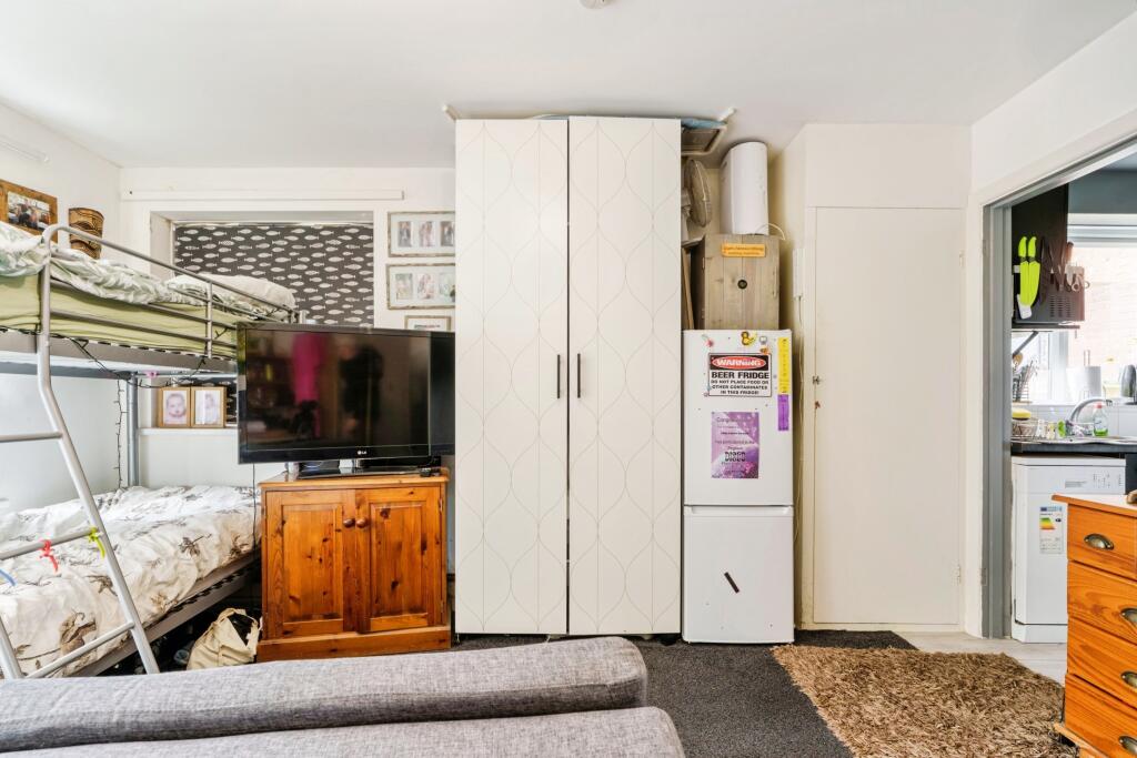 Broadwater Road, Worthing, BN14 photo 5