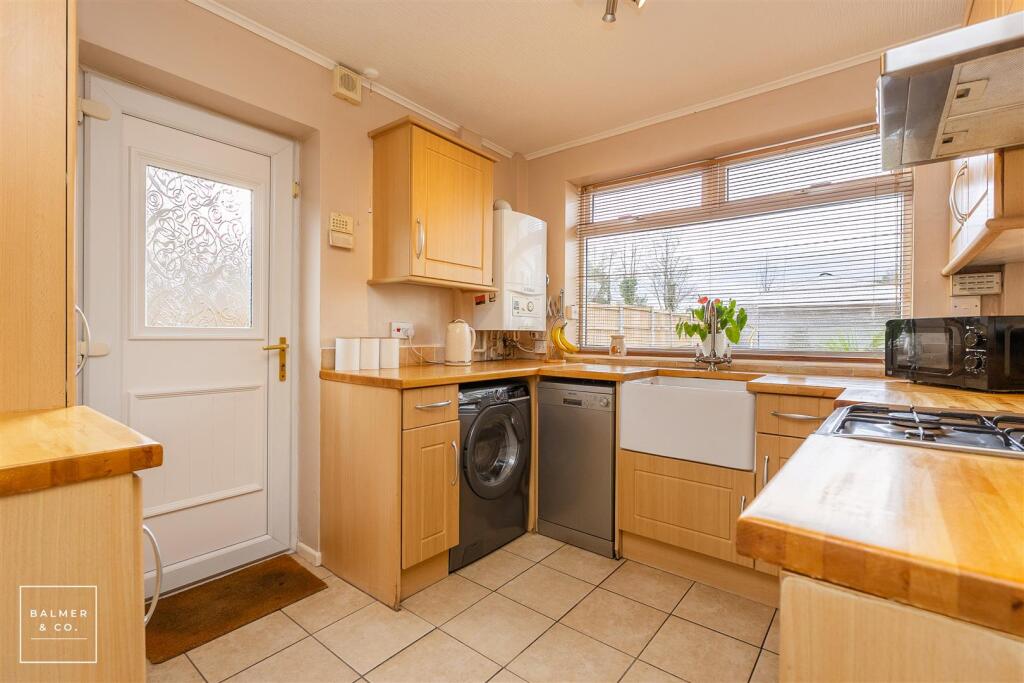 Westleigh Lane, Leigh, WN7 photo 3