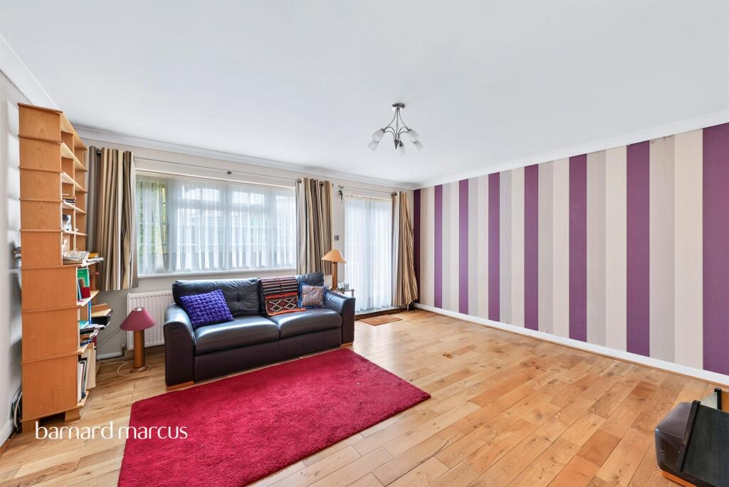 House in Spelthorne, Surrey - View 5