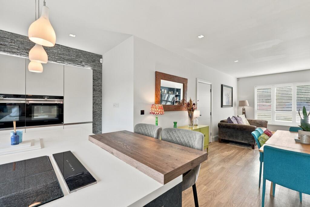 House in Macclesfield, Jasmine Park, Greenside - View 5
