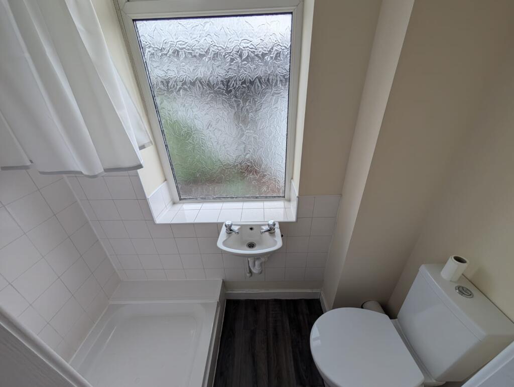 Apartment in Preston - View 5