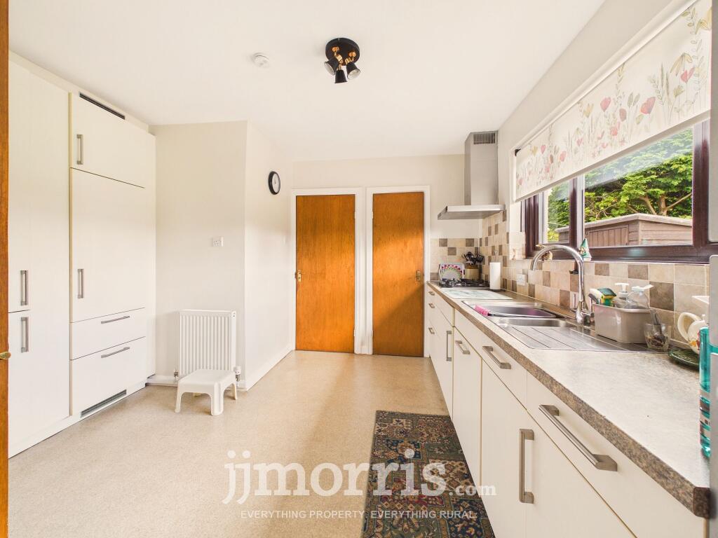 House in Swansea, Merlin's Bridge - View 5