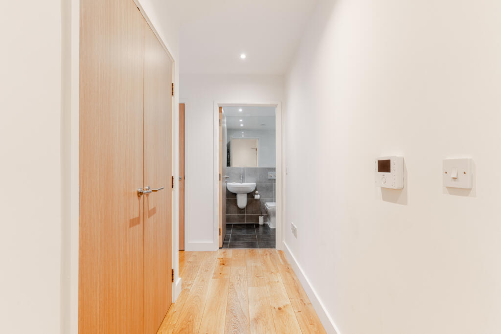 Apartment in Bristol, Finzels Reach, Redcliffe - View 5