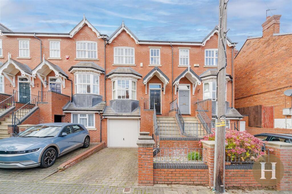 Main image of property: Rose Road, Harborne, B17