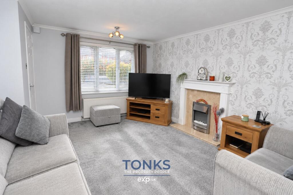 House in Dudley, West Midlands - View 3