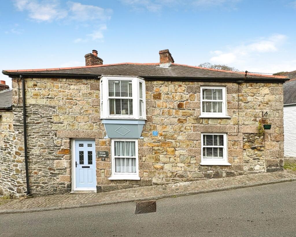 Main image of property: Helston, Delightful home close to town centre