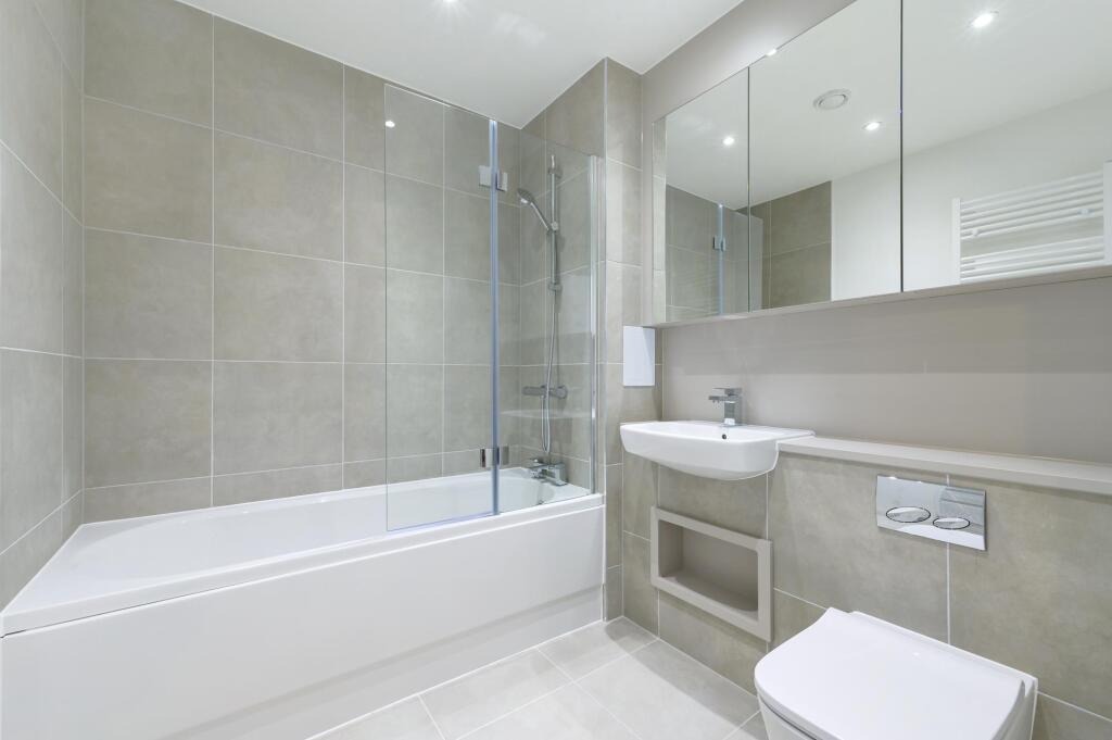Apartment in Harrow - View 4