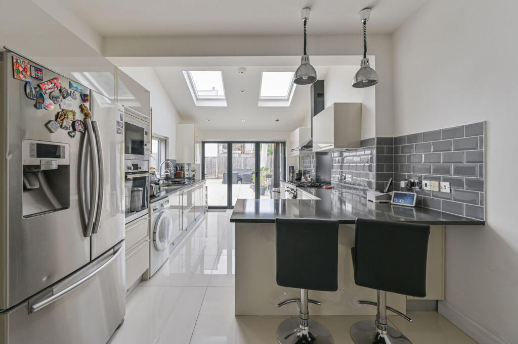 House in London - View 5