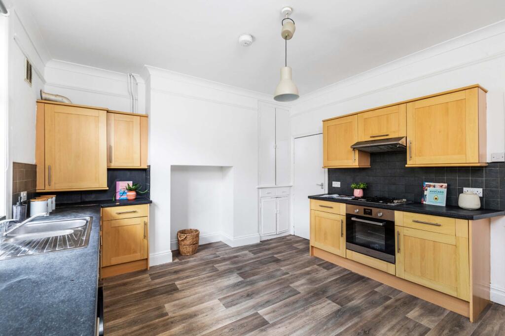 House in Leeds - View 4