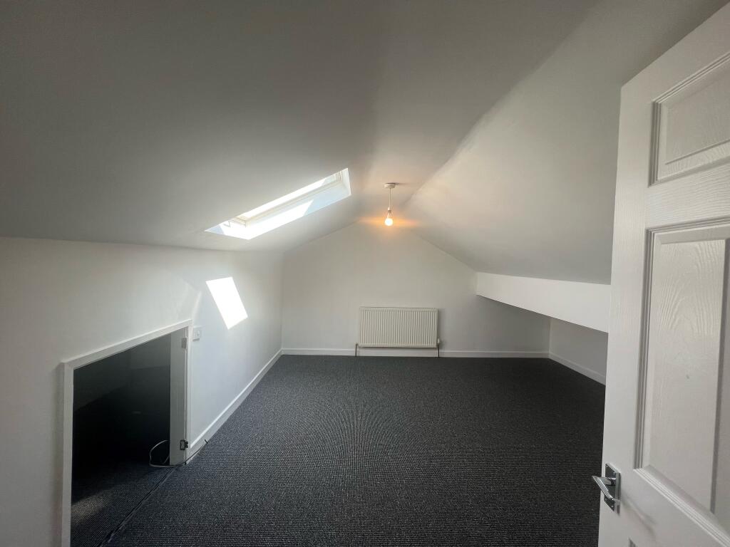 Apartment in Oldham - View 5