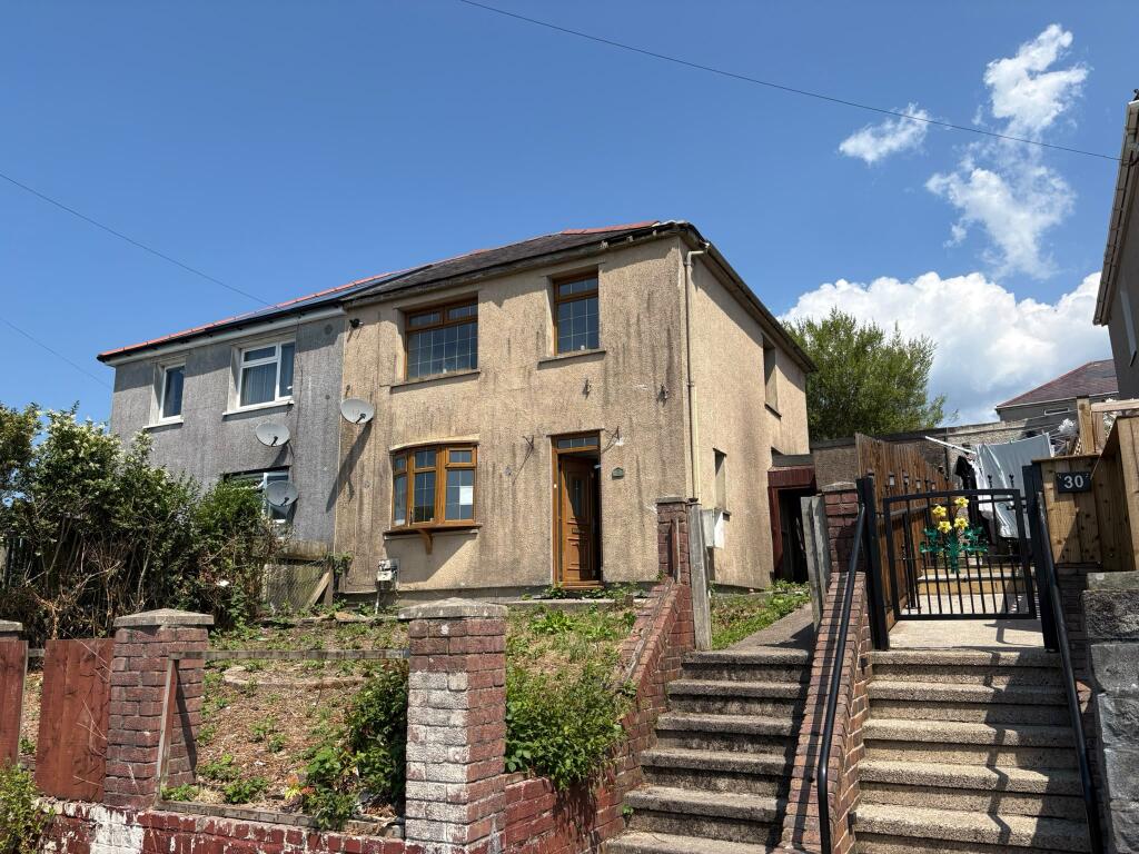 Main image of property: 31, Hartshorn Terrace, Maesteg, Bridgend CF34 0YA