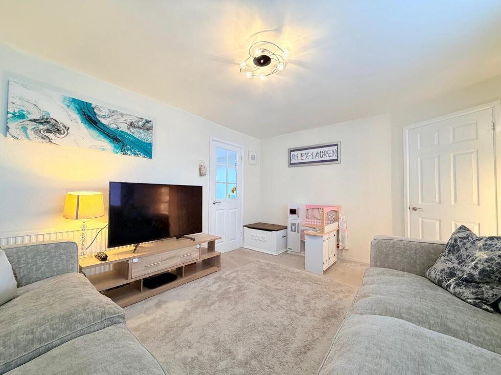 House in Milton Keynes, Deanshanger - View 5