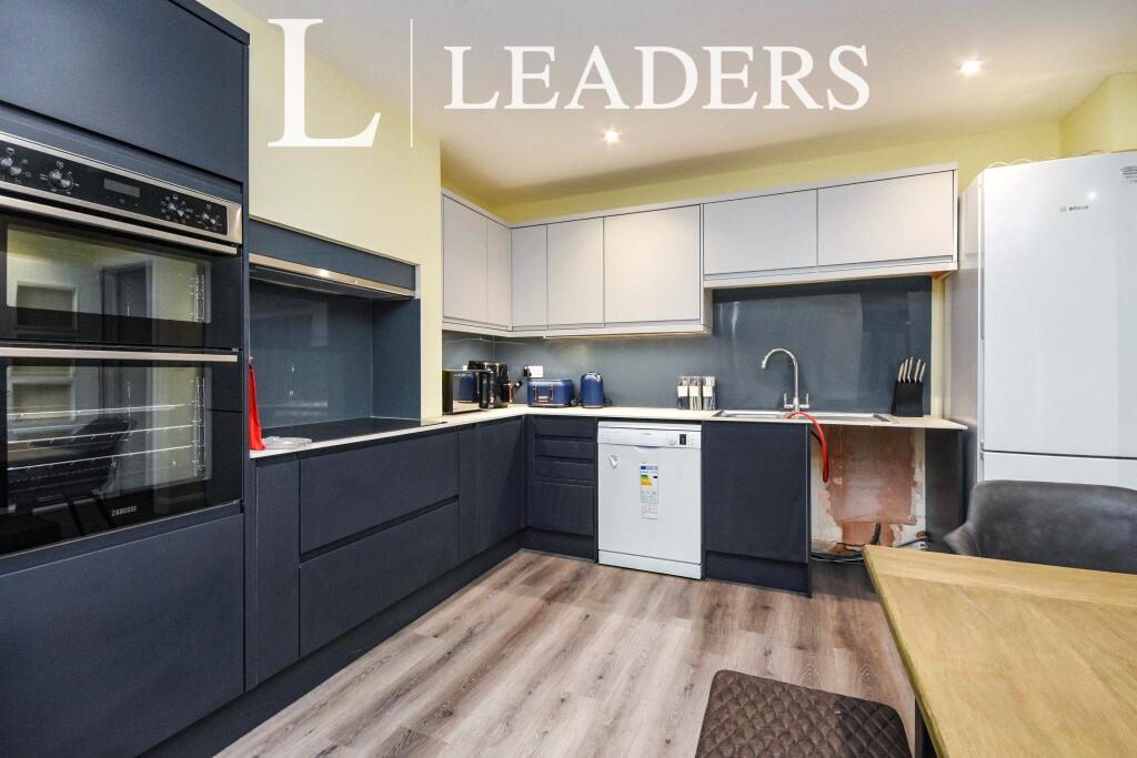 House in East Hertfordshire, Hockerill, Bishop's Stortford - More
